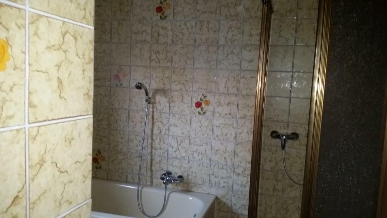 Ferienhaus Karin Брук-ан-дер-Гросглокнерштрасе Екстер'єр фото