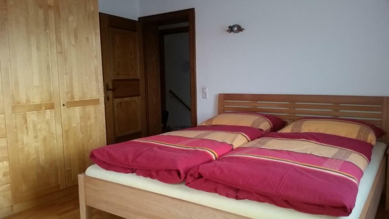 Ferienhaus Karin Брук-ан-дер-Гросглокнерштрасе Екстер'єр фото