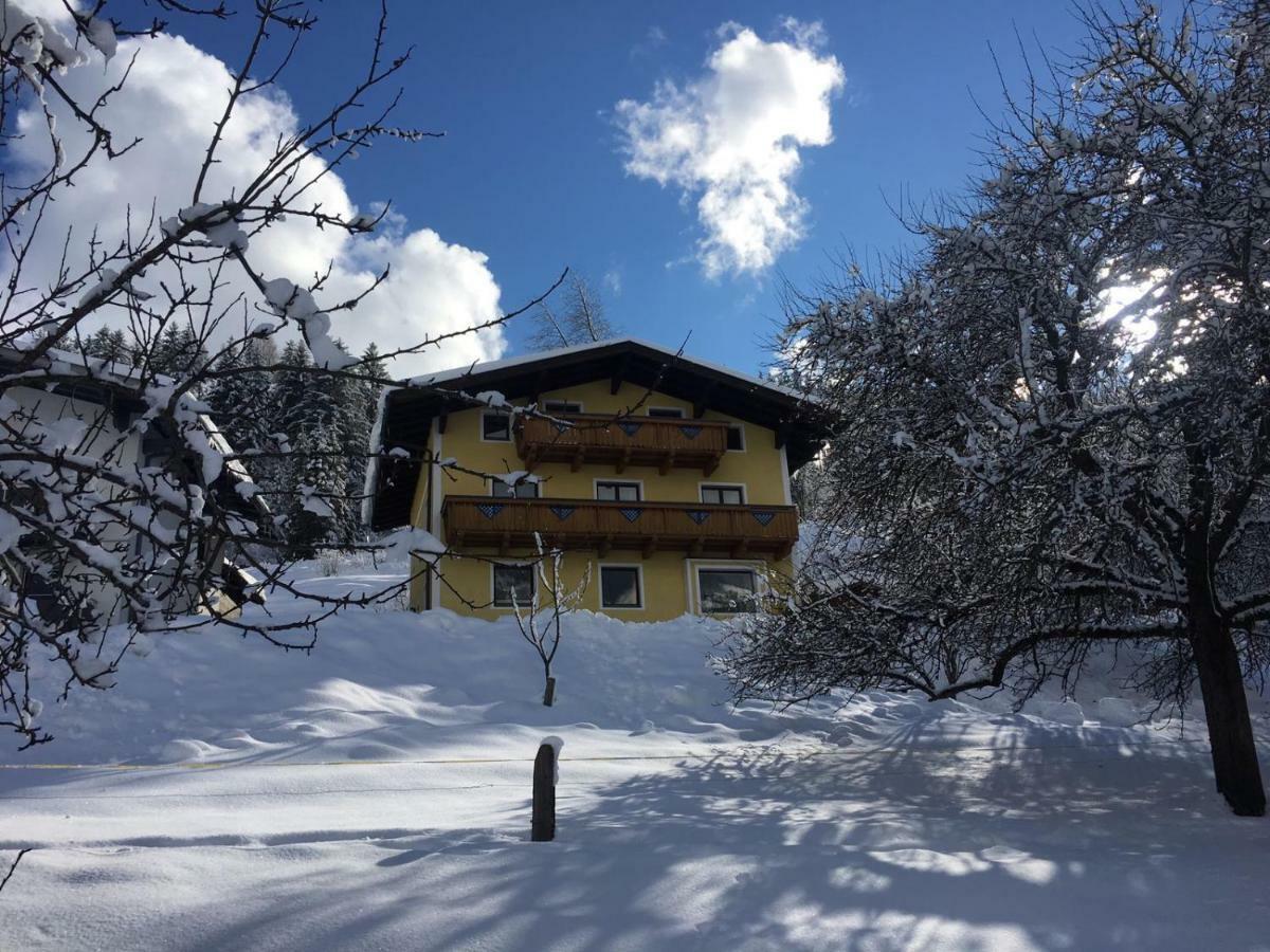 Ferienhaus Karin Брук-ан-дер-Гросглокнерштрасе Екстер'єр фото